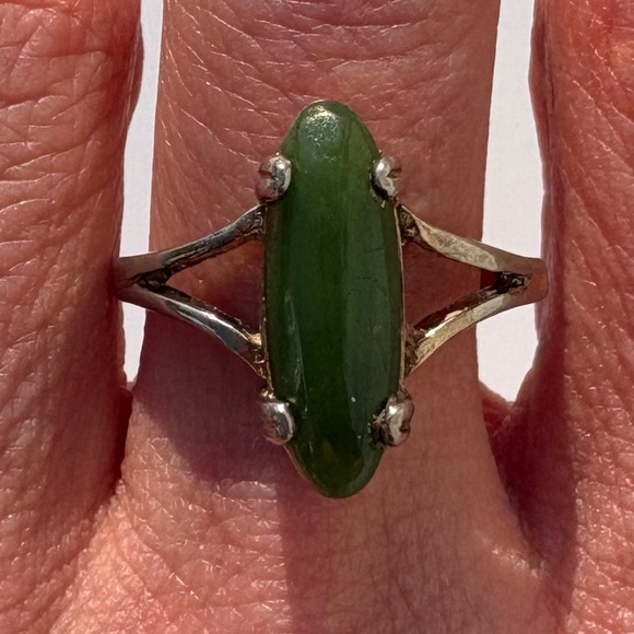 Jade jadeite vintage Marquise Cut Gold Tone Sterling Silver Ring Size 7 - Picture 2 of 15